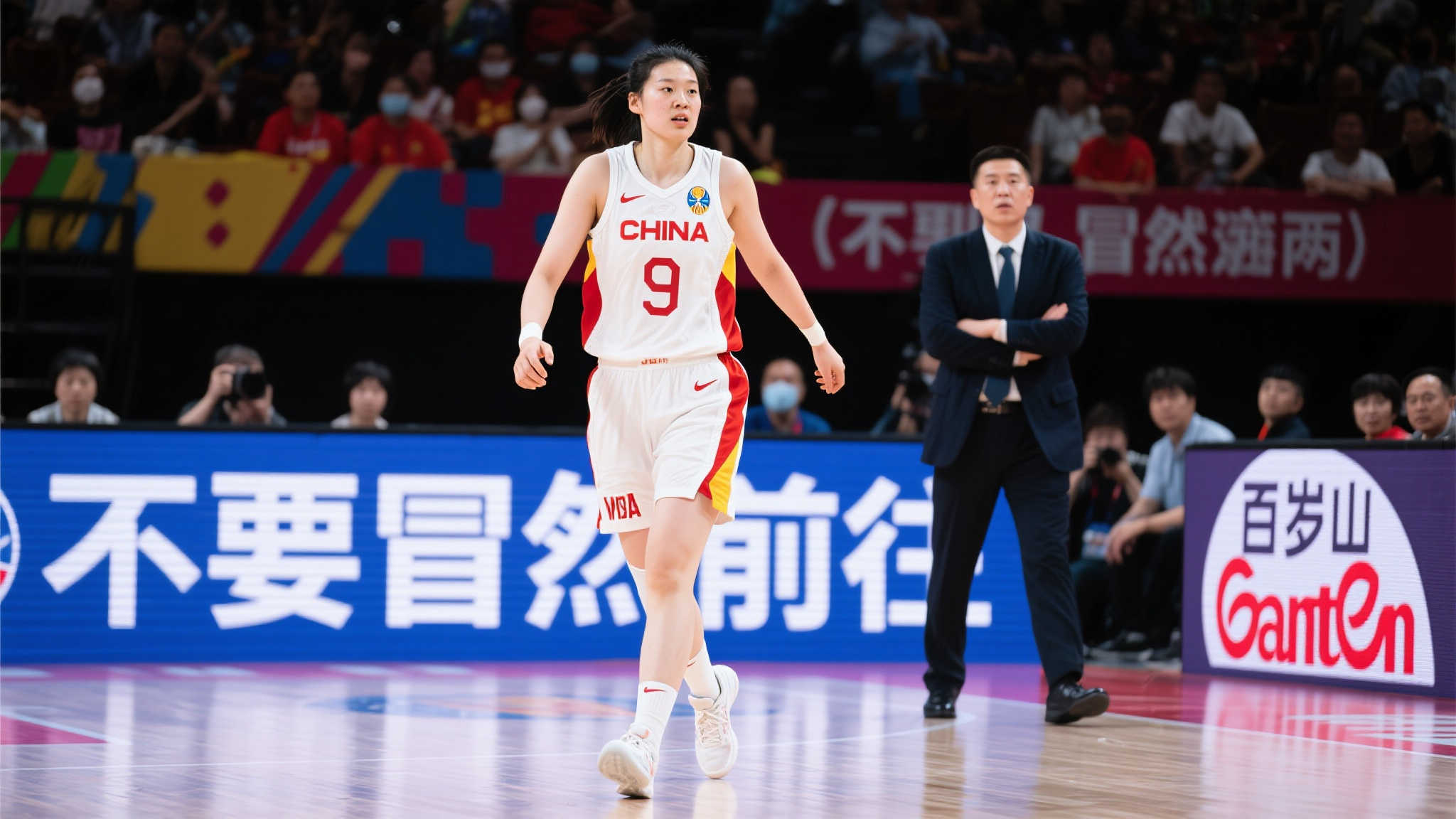 张子宇计划进军WNBA,杨毅及多位媒体人建议三思而后行。 张子宇计划进军WNBA,杨毅及多位媒体人建议三思而后行。